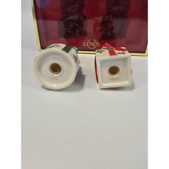 RARE! LENOX HOLIDAY‎ PACKAGES DESIGN SALT & PEPPER SHAKERS CHRISTMAS NEW IN BOX - Picture 3 of 6